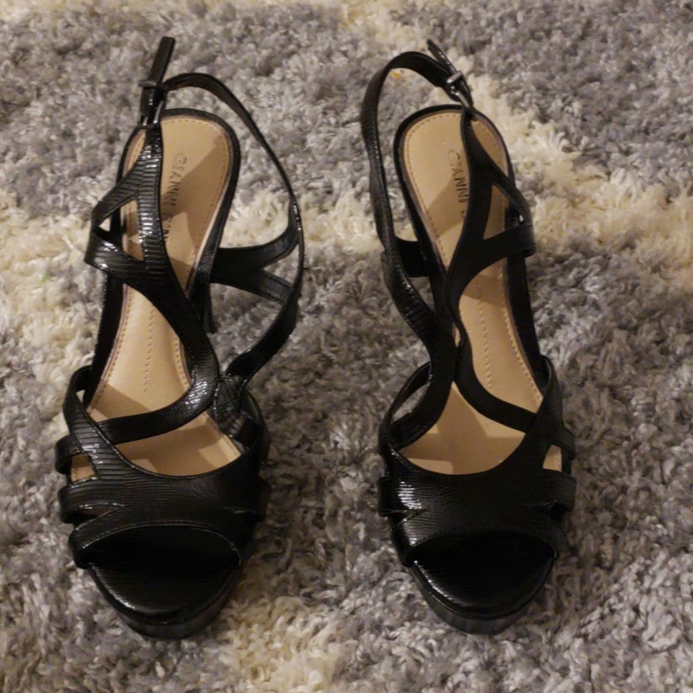 Black Gianni Bini heels